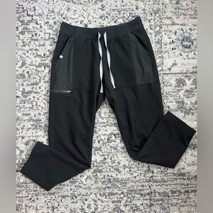 Figs Manari Slim Leg Cargo Scrub - Black - Medium